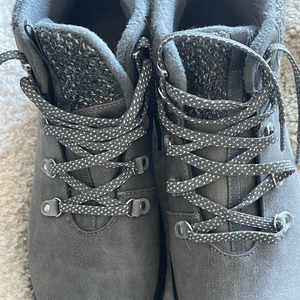 Brand new Sketchers hiking boots
